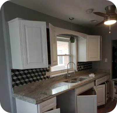 Glossy kitchen backsplash tiles installation