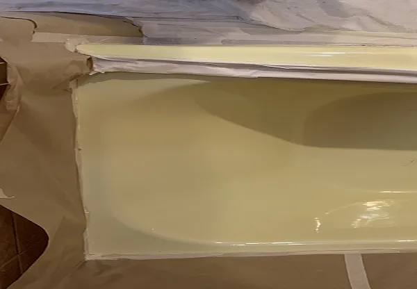 Old bathutb before refinishing in Milton, GA – dull, stained, and worn surface before restoration