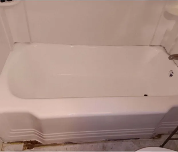 round with bathtub